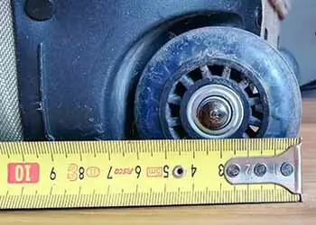 luggage-wheel-with-measure-tape
